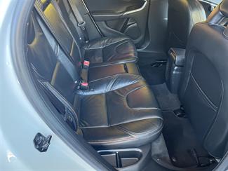 2013 Volvo v40 - Thumbnail