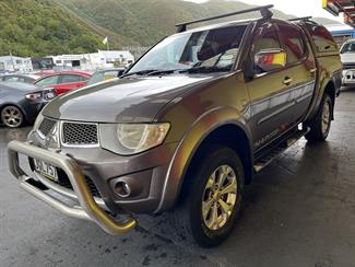 2011 Mitsubishi Triton - Thumbnail