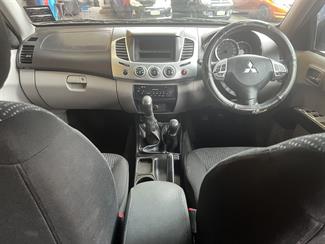 2011 Mitsubishi Triton - Thumbnail