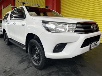 2016 Toyota Hilux - Thumbnail