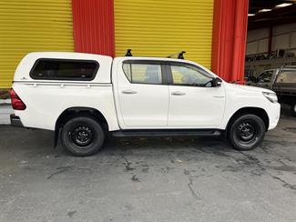 2016 Toyota Hilux - Thumbnail