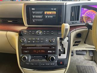2005 Nissan ELGRAND - Thumbnail