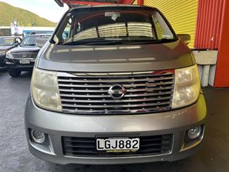 2005 Nissan ELGRAND - Thumbnail