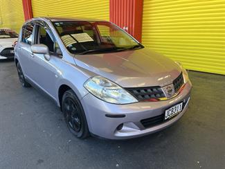 2010 Nissan Tiida - Thumbnail