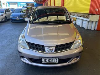 2010 Nissan Tiida - Thumbnail