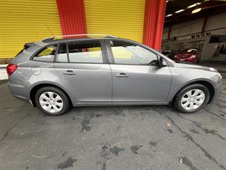 2016 Holden Cruze - Thumbnail