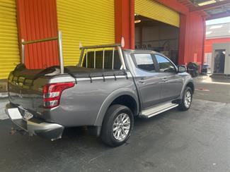 2017 Mitsubishi Triton - Thumbnail