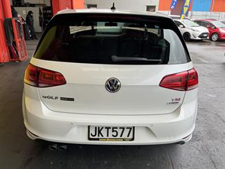 2015 Volkswagen Golf - Thumbnail