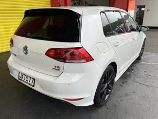 2015 Volkswagen Golf - Thumbnail