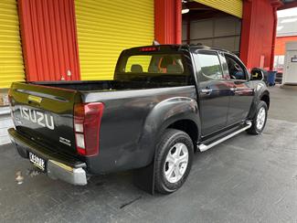 2016 Isuzu D-Max - Thumbnail