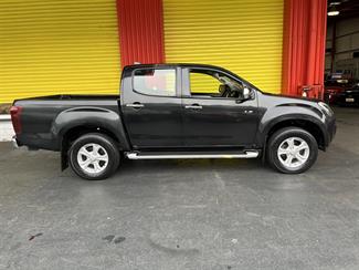 2016 Isuzu D-Max - Thumbnail