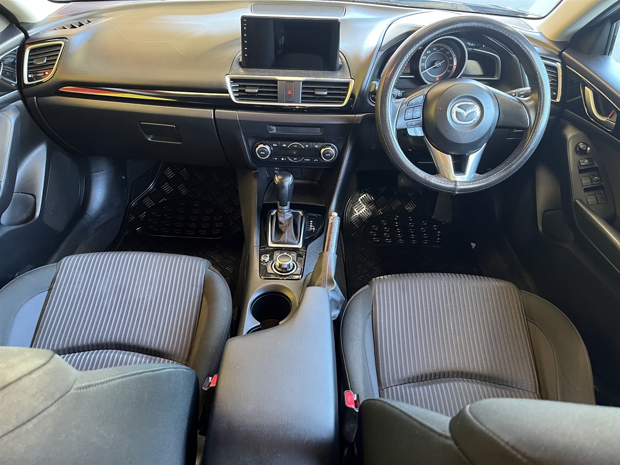 2014 Mazda Axela
