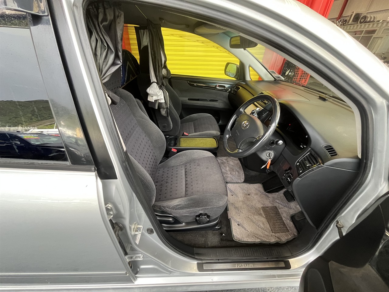 2004 Toyota ipsum