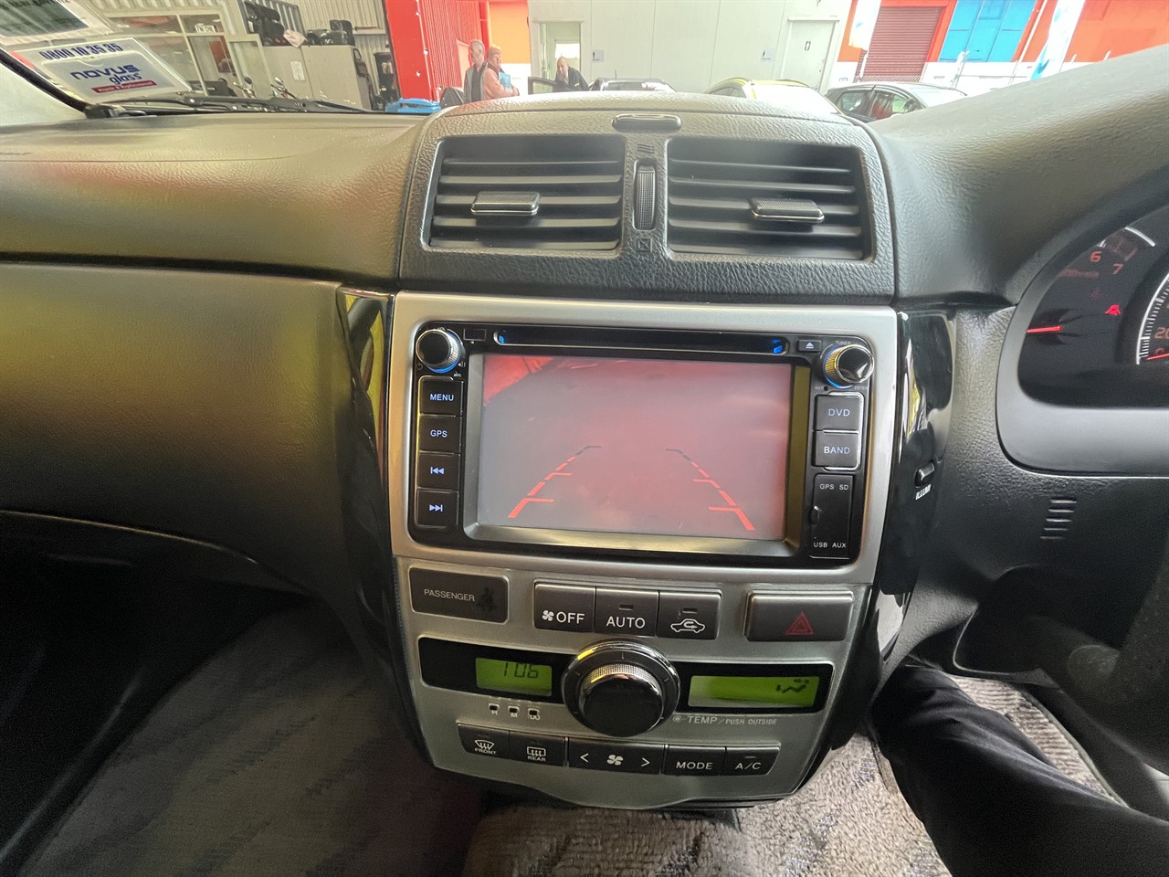 2004 Toyota ipsum