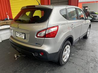 2011 Nissan Qashqai - Thumbnail