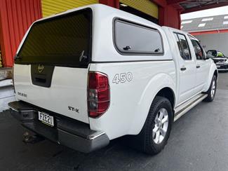 2010 Nissan Navara - Thumbnail
