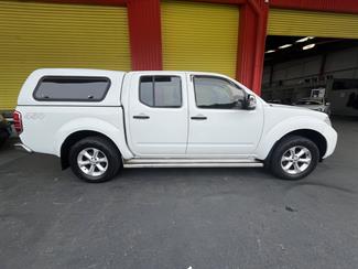 2010 Nissan Navara - Thumbnail