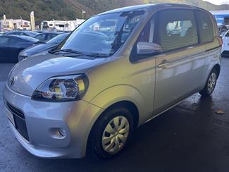 2012 Toyota Porte - Thumbnail