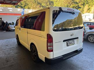2012 Toyota Hiace - Thumbnail