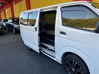 2012 Toyota Hiace - Thumbnail