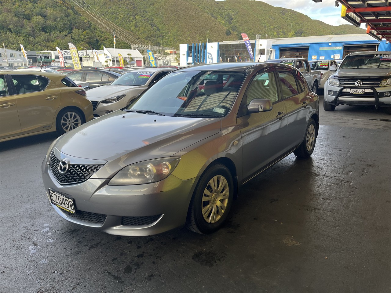2004 Mazda Axela
