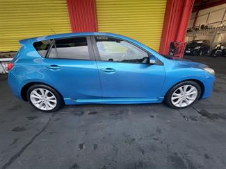 2009 Mazda Axela - Thumbnail