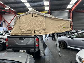 2020 Nissan Navara - Thumbnail