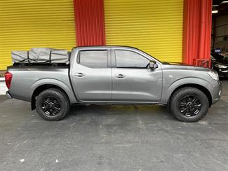 2020 Nissan Navara - Thumbnail