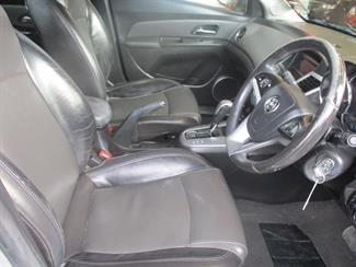 2011 Holden Cruze - Thumbnail