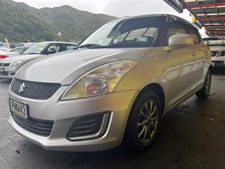 2014 Suzuki Swift - Thumbnail