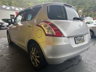 2014 Suzuki Swift - Thumbnail