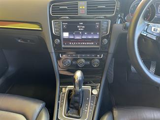 2013 Volkswagen Golf - Thumbnail