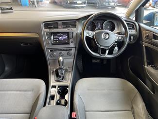 2013 Volkswagen Golf - Thumbnail