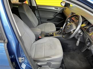 2013 Volkswagen Golf - Thumbnail