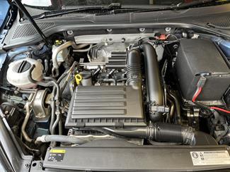 2013 Volkswagen Golf - Thumbnail