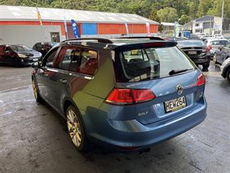 2013 Volkswagen Golf - Thumbnail