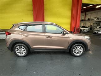 2016 Hyundai TUCSON - Thumbnail