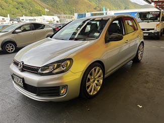 2009 Volkswagen Golf - Thumbnail