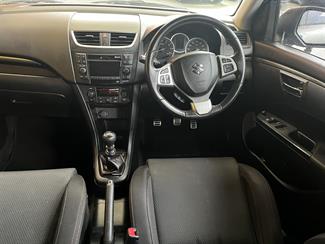 2014 Suzuki Swift - Thumbnail