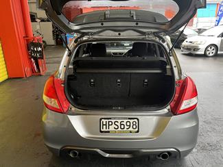 2014 Suzuki Swift - Thumbnail