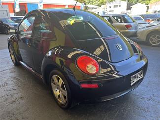 2009 Volkswagen Beetle - Thumbnail