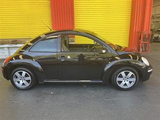 2009 Volkswagen Beetle - Thumbnail