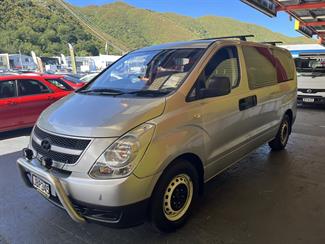 2010 Hyundai H1 - Thumbnail