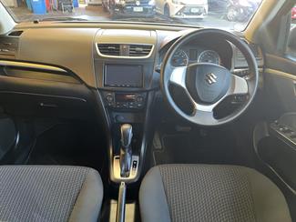 2015 Suzuki Swift - Thumbnail