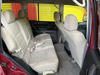 2000 Mitsubishi Pajero - Thumbnail