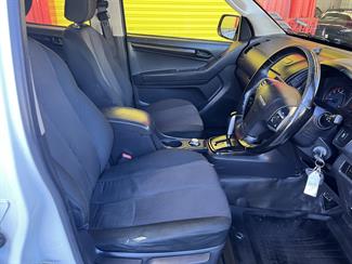 2016 Isuzu D-Max - Thumbnail
