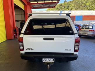 2016 Isuzu D-Max - Thumbnail