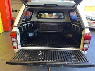 2016 Isuzu D-Max - Thumbnail