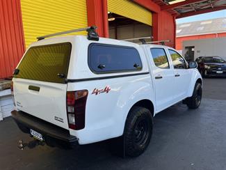2016 Isuzu D-Max - Thumbnail