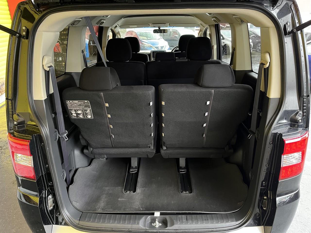 2014 Mitsubishi DELICA